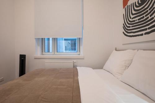 Contemporary 1-Bed Apartment with Balcony in the Heart of Vienna