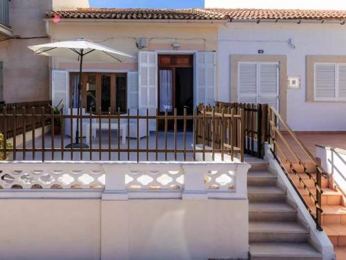 Fotografie z fotogalerie ubytování Maison de vacances à 3 min de la plage avec Wi-Fi, patio et équipements pour enfants - ES-266-1 v destinaci Santa Margalida