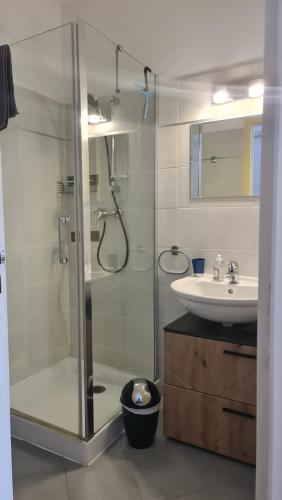 Photo de la galerie de l'établissement Grand studio-Loft-grand parking-climatisé-proche centre, à Ajaccio