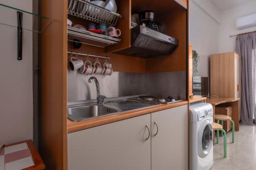 Kosmos Service Apartment Beautiful Studio 1