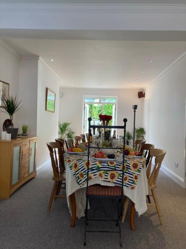 Φωτογραφία από το άλμπουμ του Burlington Palace Eastbourne Seafront Villa with Garden. στο Ίστμπορν