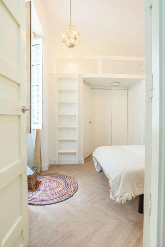 Cutest street in Malaga. 1 bedroom + sofa bed.