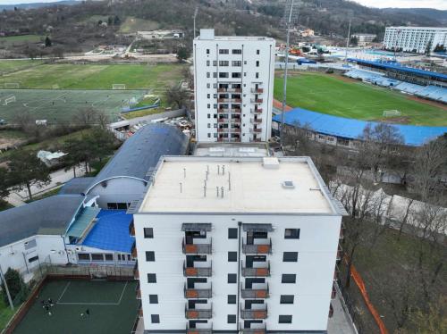 Bazén v ubytování Harmony Superior Apartment nebo v jeho okolí