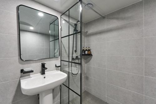 Hotel Chloeにあるバスルーム