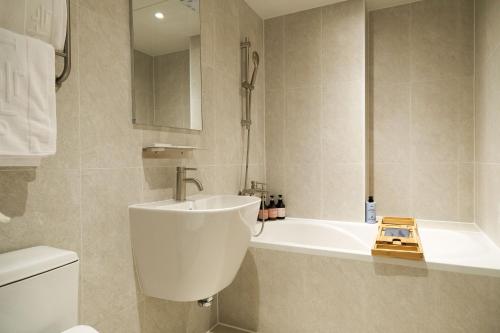 Un baño de Aank Hotel Incheon Songdo