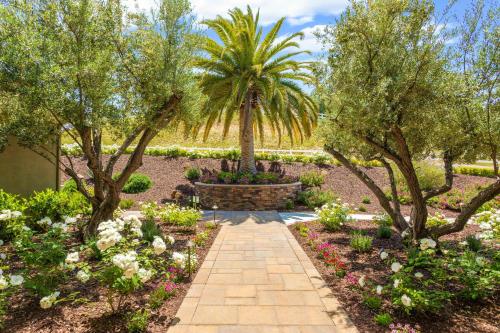 Taman di luar Gaia Inn & Spa- Adult Only- Temecula Wine Country