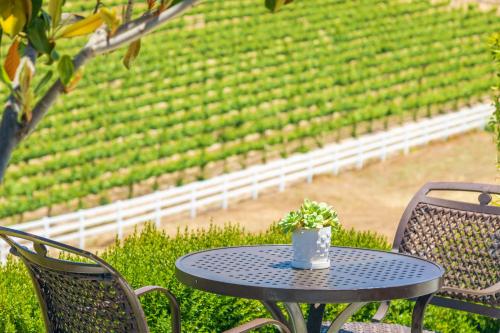 Taman di luar Gaia Inn & Spa- Adult Only- Temecula Wine Country