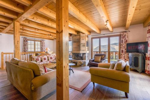 Chalet Coucou Luxury 10 pax Chalet with incredible views and garage