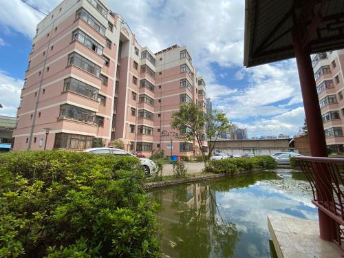 Permandangan sungai dekat dengan apartmen
