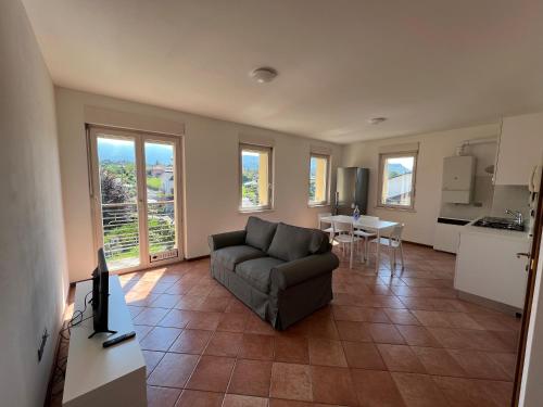 Kuchyň nebo kuchyňský kout v ubytování Cavallo, bilocale vista montagne