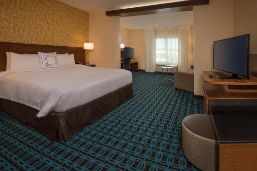 מיטה או מיטות בחדר ב-Fairfield Inn & Suites by Marriott Washington