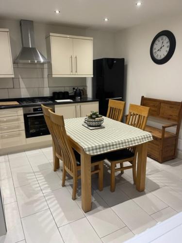 Η κουζίνα ή μικρή κουζίνα στο Sleeps 8 Matlock/ Matlock Bath Pet Friendly