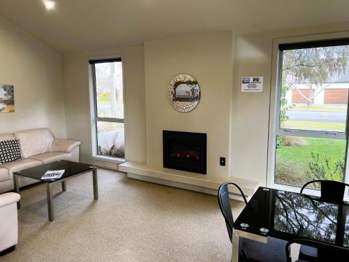 Posezení v ubytování Fiordland Lakeview Motel and Apartments