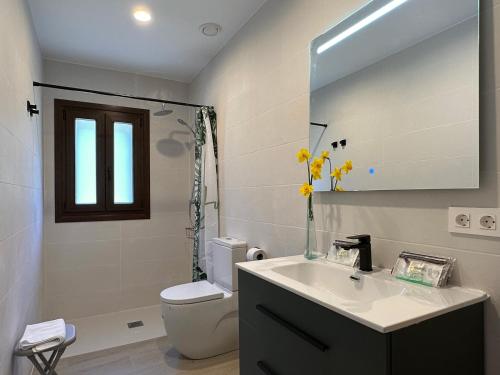 Phòng tắm tại Apartamentos Rurales AINARIAK