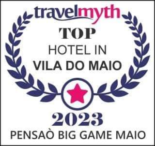 a top hotel in villa do malo with a laurel wreath at Pensaò Big Game Maio in Vila do Maio