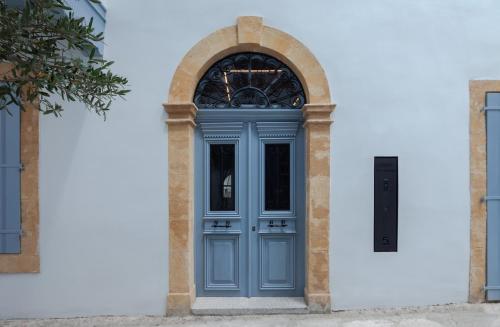 Η πρόσοψη ή η είσοδος του The Sendal Boutique Hotel