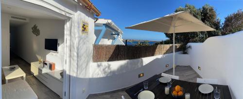 Luxury oceanfront villa in an idyllic location no1