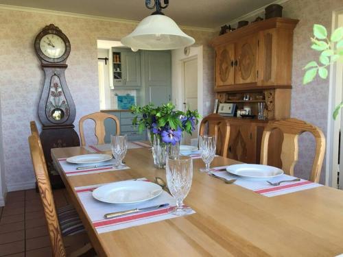Kuchyň nebo kuchyňský kout v ubytování Gladsax Gamla Gård luxury holiday home