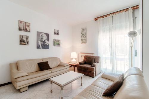 O zonă de relaxare la Casa Vincentina con Parcheggio Privato 6 Posti Letto