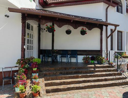 Η πρόσοψη ή η είσοδος του Pensiunea Millenium Sibiu with Parking - motorcycle friendly travel routes