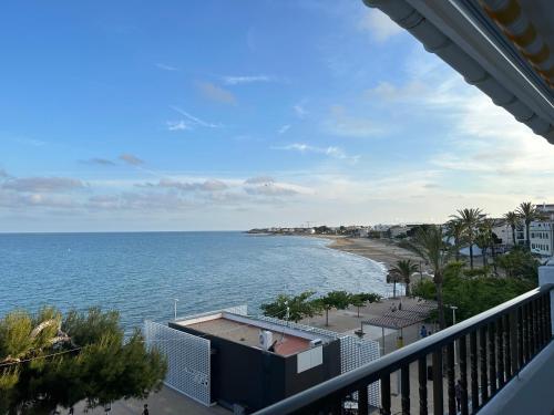 Playa Cargador, vista frontal, céntrico.