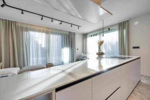 Φωτογραφία από το άλμπουμ του Villa 8 eight with 2 Pools - Vodice Srima σε Srima