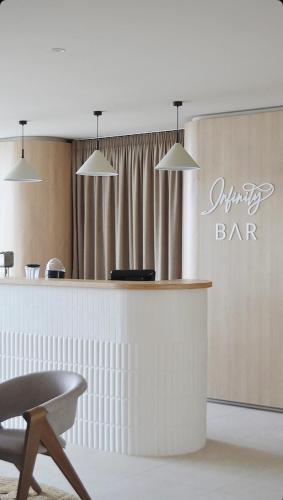 Aqua Vista Infinity Spa & Pool Studio Lux – Photos 5