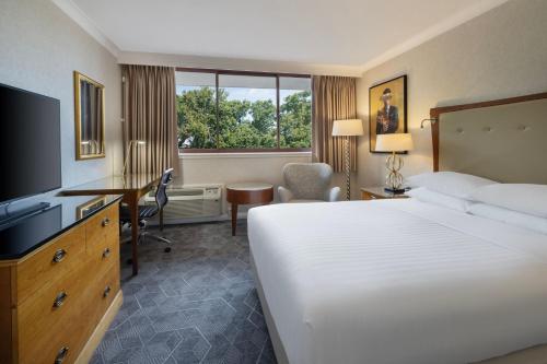 Ein Bett oder Betten in einem Zimmer der Unterkunft Delta Hotels by Marriott Swindon