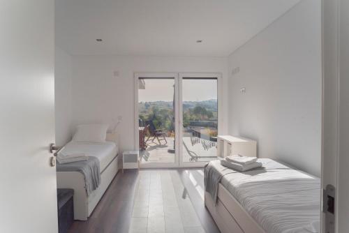 Amazing Sintra- Private Pool & Views by LovelyStay