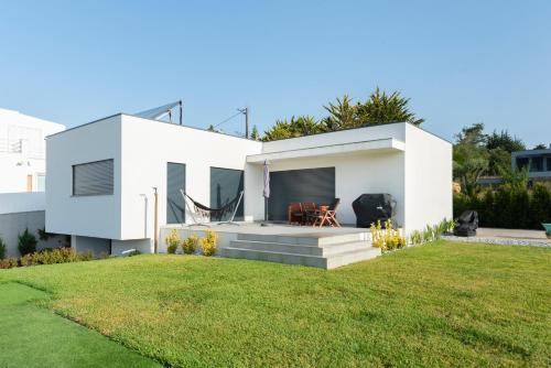 Amazing Sintra- Private Pool & Views by LovelyStay