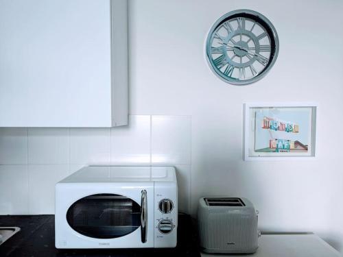 Gambar di galeri bagi Central Brighton Studio by the Beach di Brighton & Hove