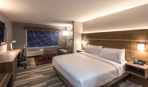 Holiday Inn Express & Suites - Phoenix North - Happy Valley, an IHG Hotel Image