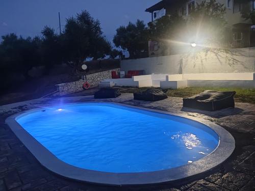 Bazén v ubytování Summertime Apartments nebo v jeho okolí