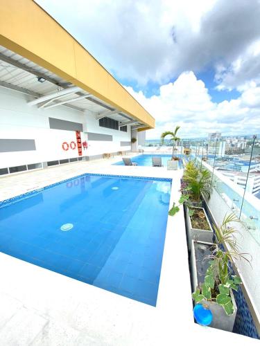 Bazén v ubytování Luxury apartment 1 A club house nebo v jeho okolí