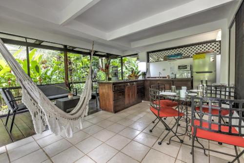 BEACHFRONT Coral Studio