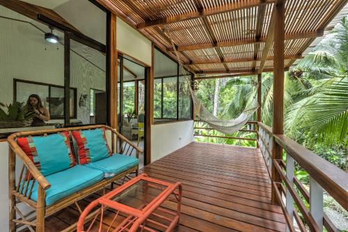 Near the Beach Coral Suite