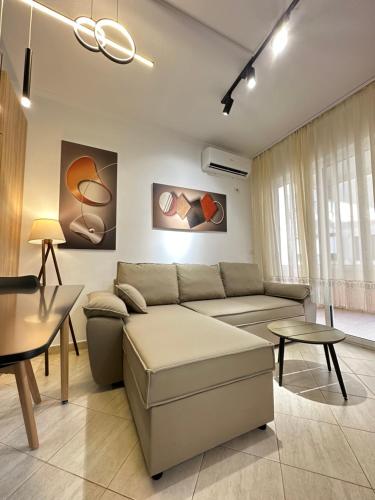 DeLux Apartment (by Mishel)