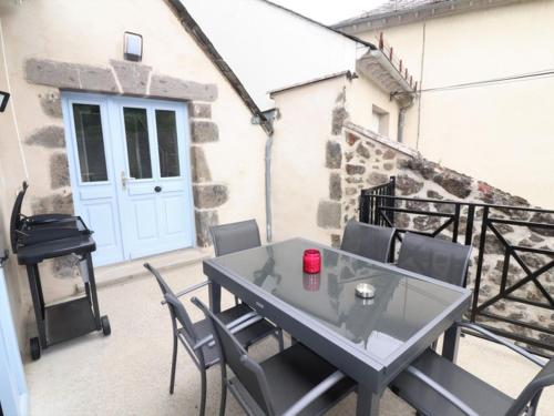 Appartement Saint-Martin-Valmeroux, 5 pièces, 8 personnes - FR-1-742-330