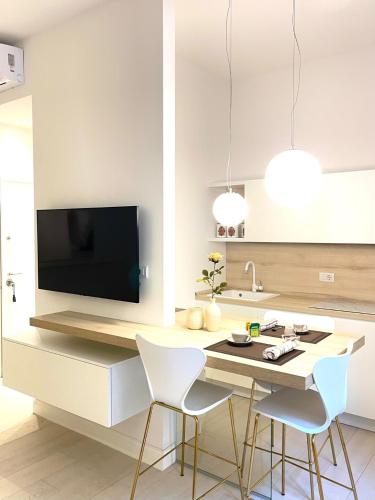 Casa Cavour White