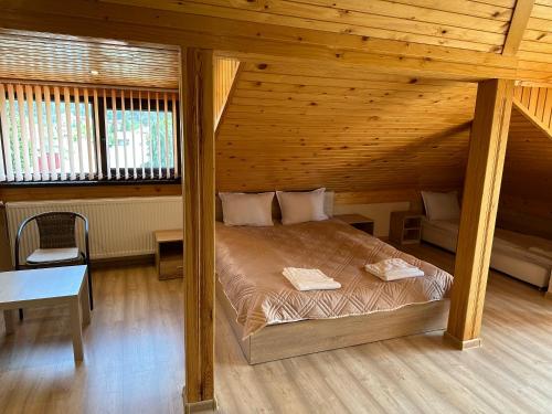 Katil atau katil-katil dalam bilik di Advel Guest Hous