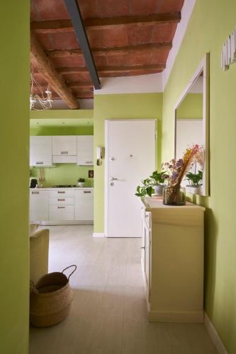 Cozy 1-Bedroom Apartment with Balcony in Florence Historic Center
