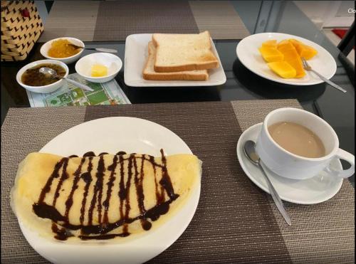 ホテルの敷地内または近くでの食事または食べ物