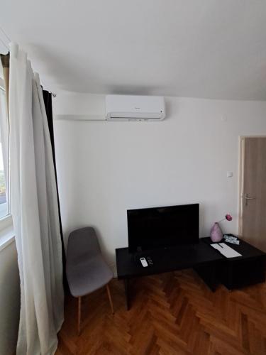 Studio apartman Flamingo