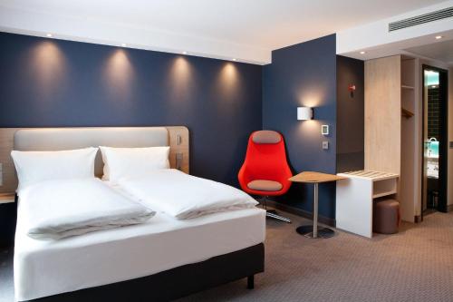 Holiday Inn Express Munich - Olympiapark, an IHG Hotel Image