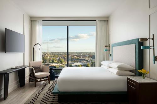 Hyatt Centric Downtown Nashville Image
