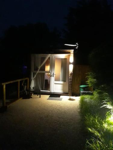 Taman di luar Fallburn Hideaway