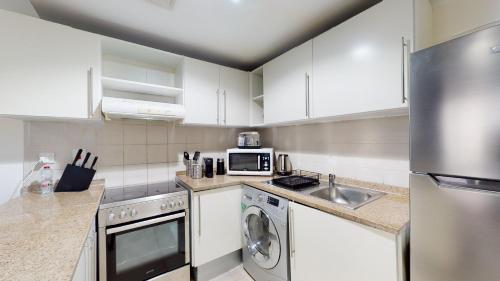 Gallery image of #116DA Elegant Studio Apartment for Rent in JLT in Dubai