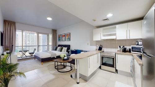 Gallery image of #116DA Elegant Studio Apartment for Rent in JLT in Dubai