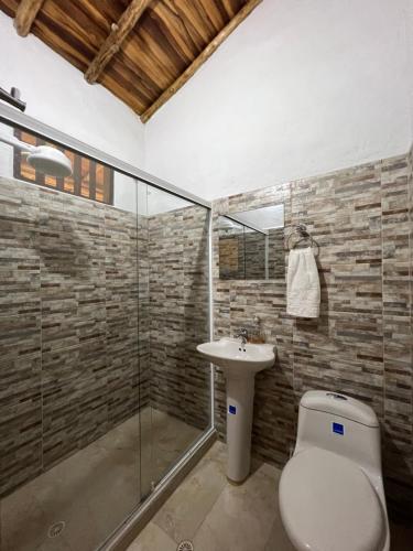 Phòng tắm tại Villa Higueras