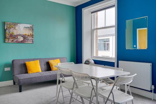 Χώρος καθιστικού στο Homesly Guest Rooms, Comfortable En-suite Guest Rooms with Free Parking and Self Check-in